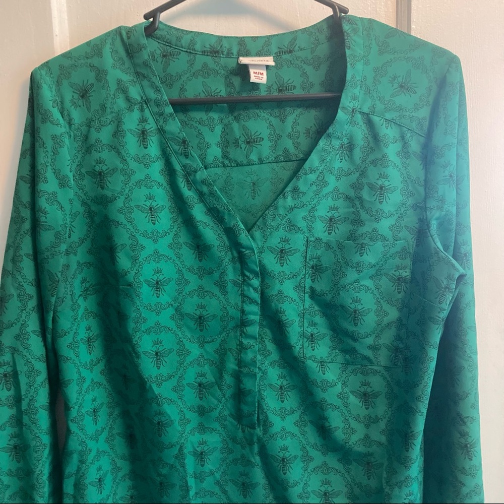 Queen bee blouse